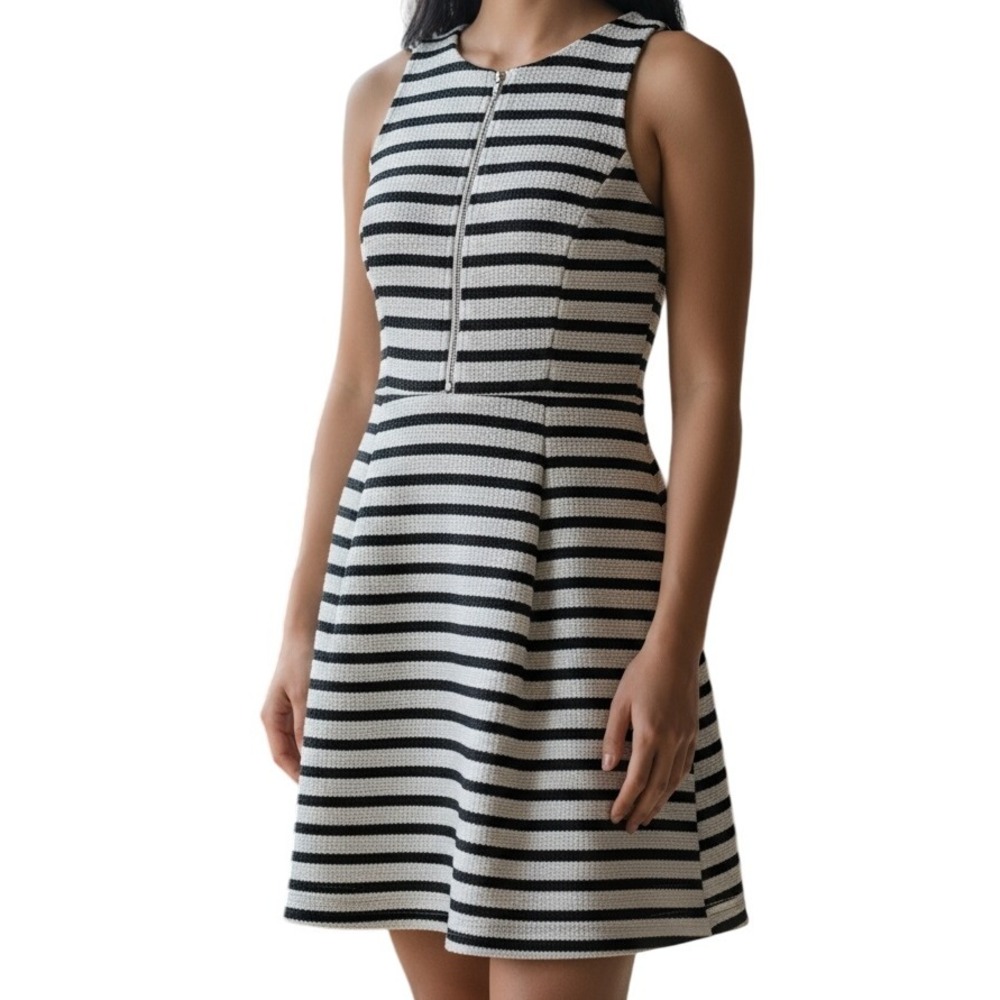 EXPRESS Textured Skater‎ Dress Stripe Mini Quarter Zip Black NWOT  Size 6
